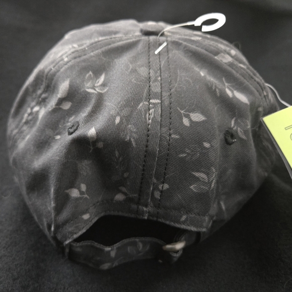 BNWT - TOTHEMARKET Floral Ball Cap in Charcoal Gray - Picture 2 of 8